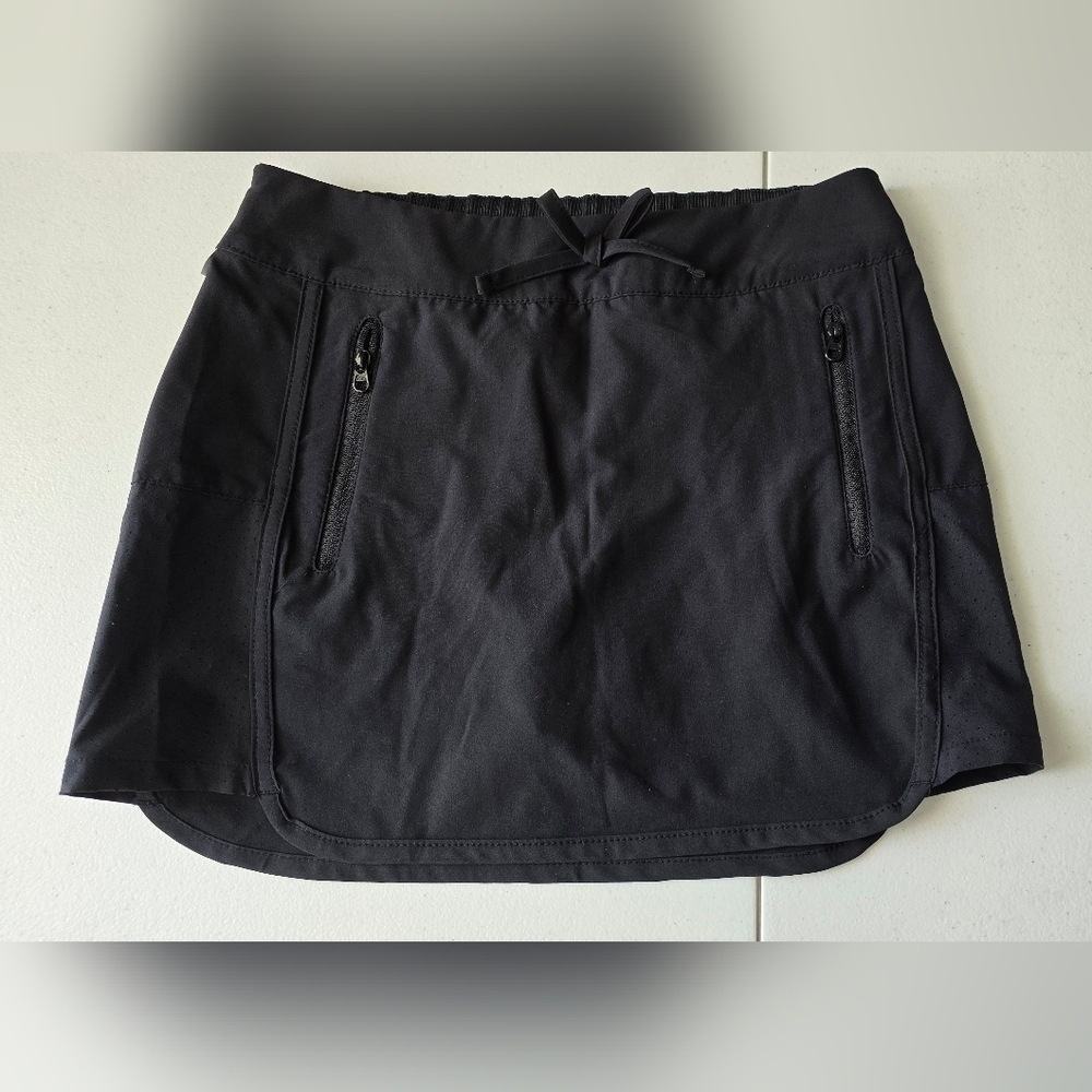 Magellan Outdoors girls black skirt size M (8-10T)